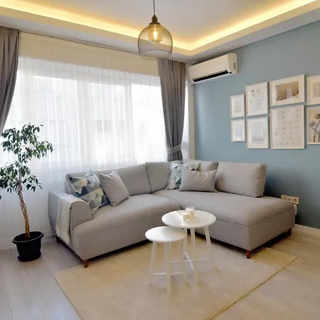 Charming Getaway In The Heart Of Beyolu דירה איסטמבול