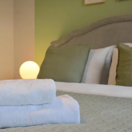Charming Getaway In The Heart Of Beyolu דירה *